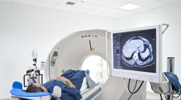 The Difference Between X-ray and MRI Readings of Spinal Disorders
