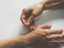Underlying Theories of Acupuncture Treatment (36): Applying Cleft Points for Acute Conditions